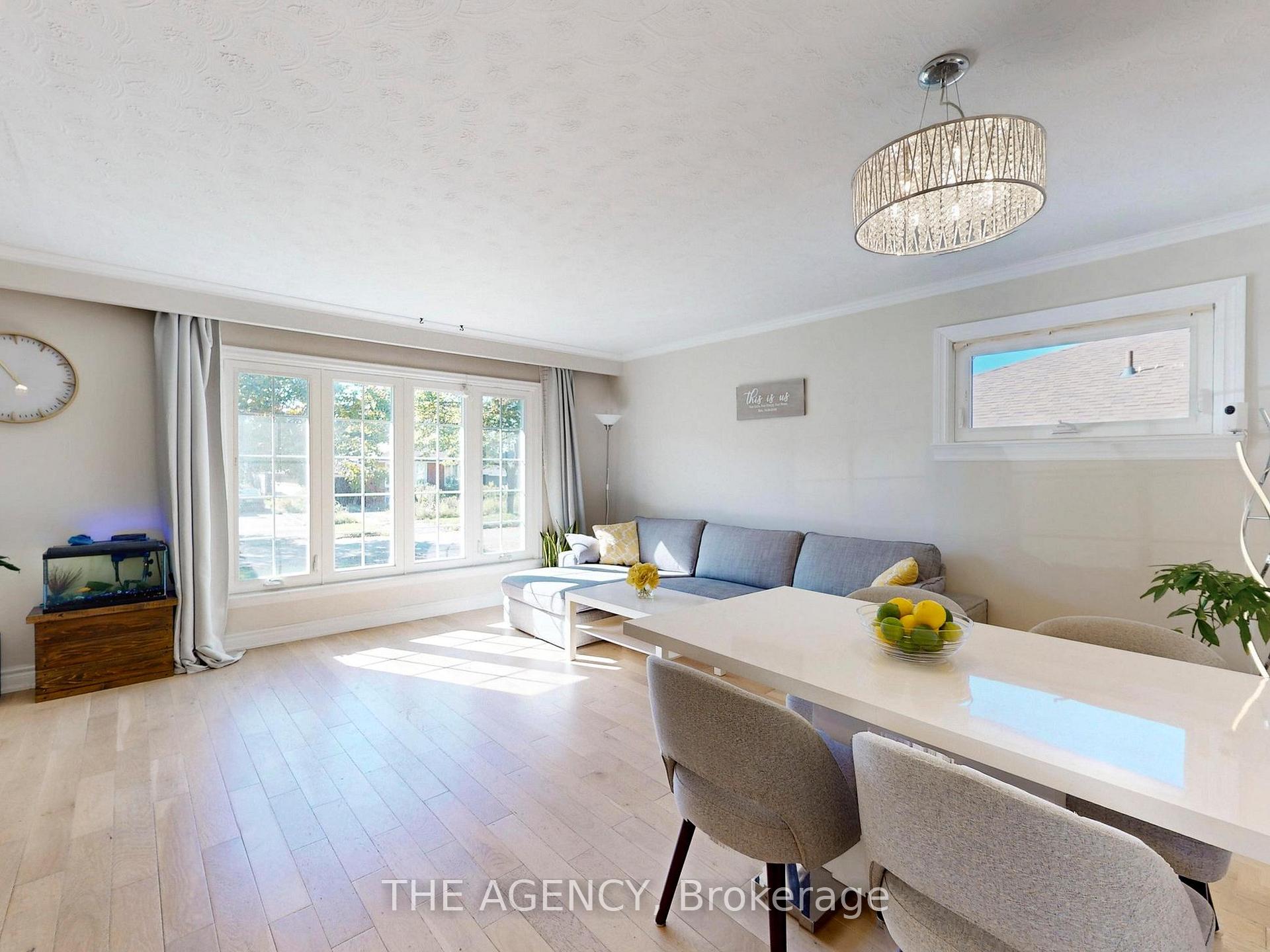Photo 10 of 102 Meldazy Drive, Scarborough, Bendale — HOMEH