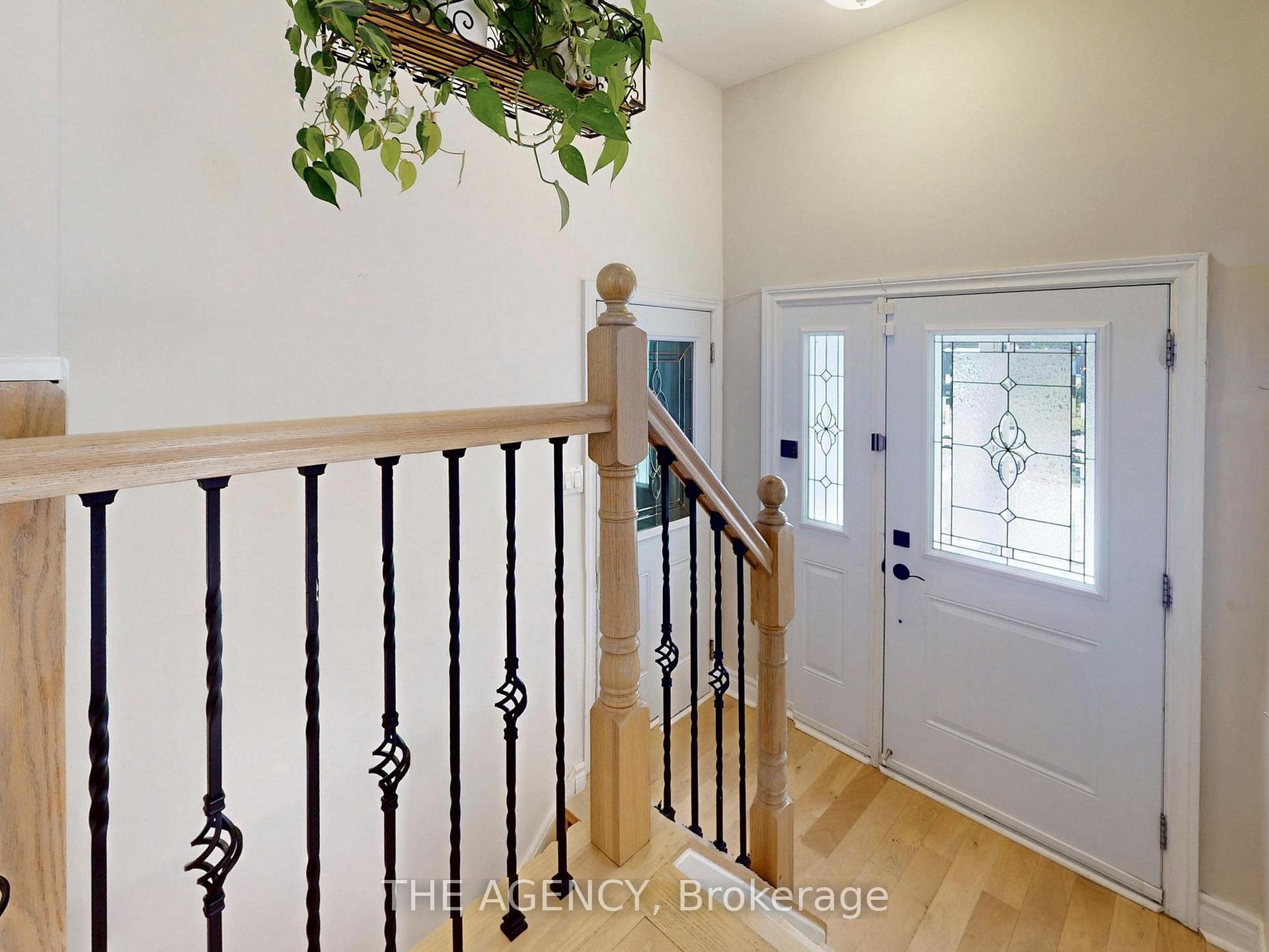Photo 19 of 102 Meldazy Drive, Scarborough, Bendale — HOMEH