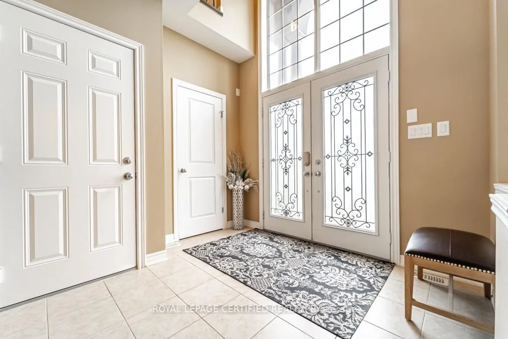 Photo 7 of 60 Guest Street, Hamilton, Ancaster — HOMEH