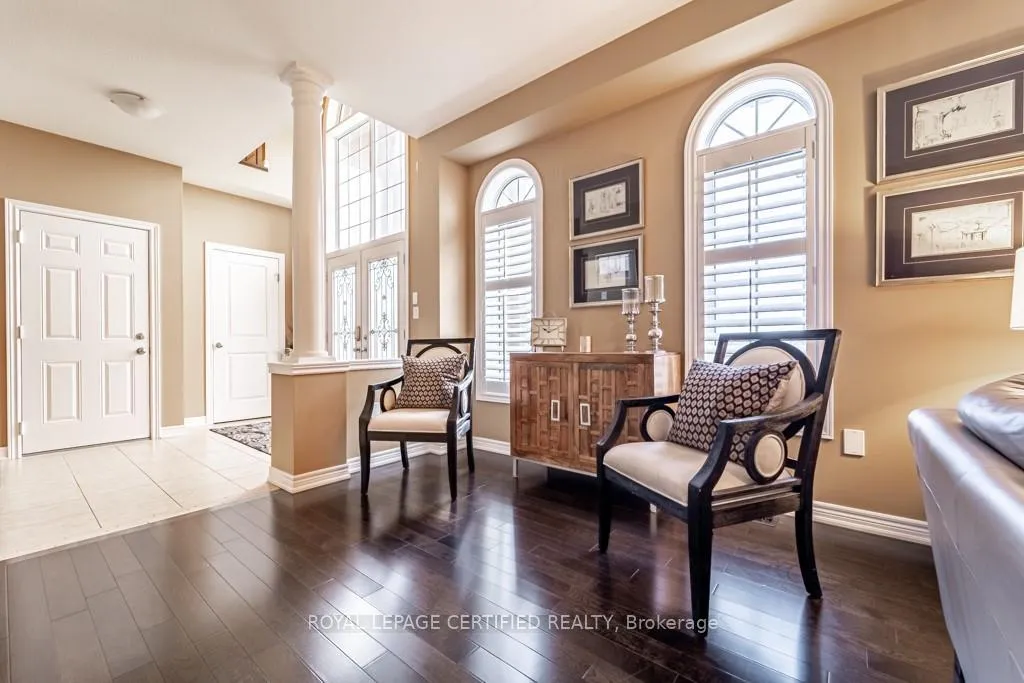Photo 8 of 60 Guest Street, Hamilton, Ancaster — HOMEH