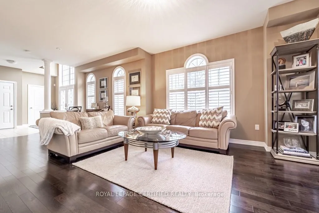 Photo 11 of 60 Guest Street, Hamilton, Ancaster — HOMEH