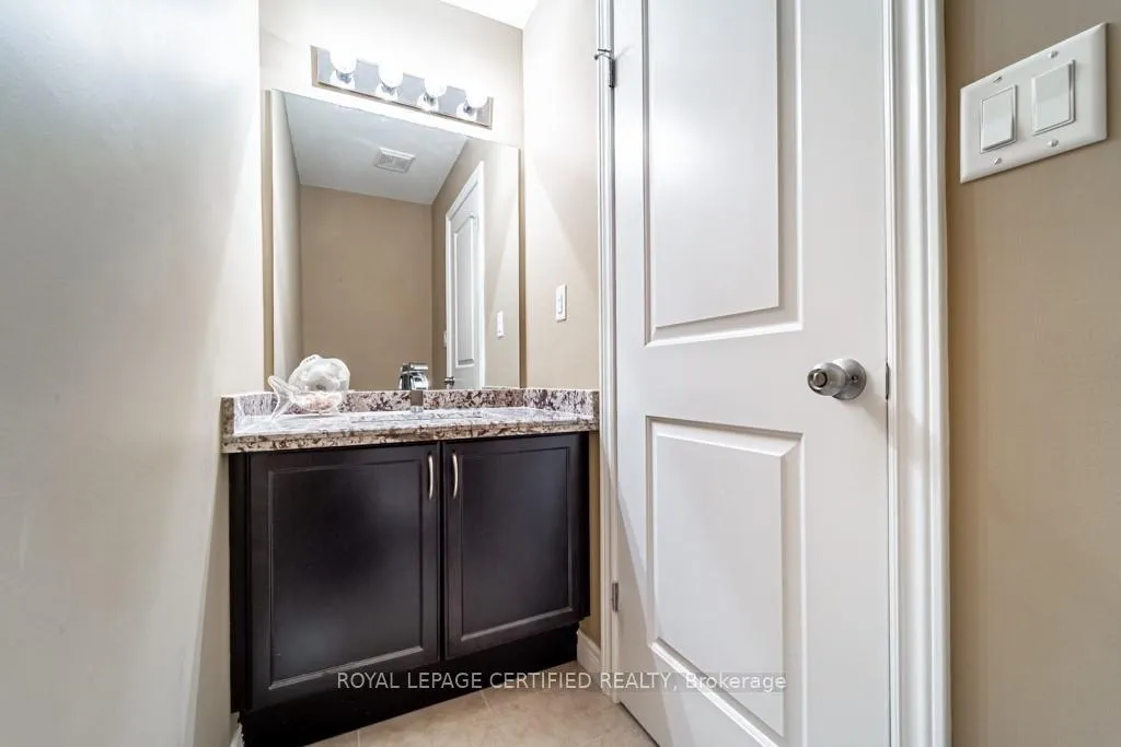 Photo 19 of 60 Guest Street, Hamilton, Ancaster — HOMEH