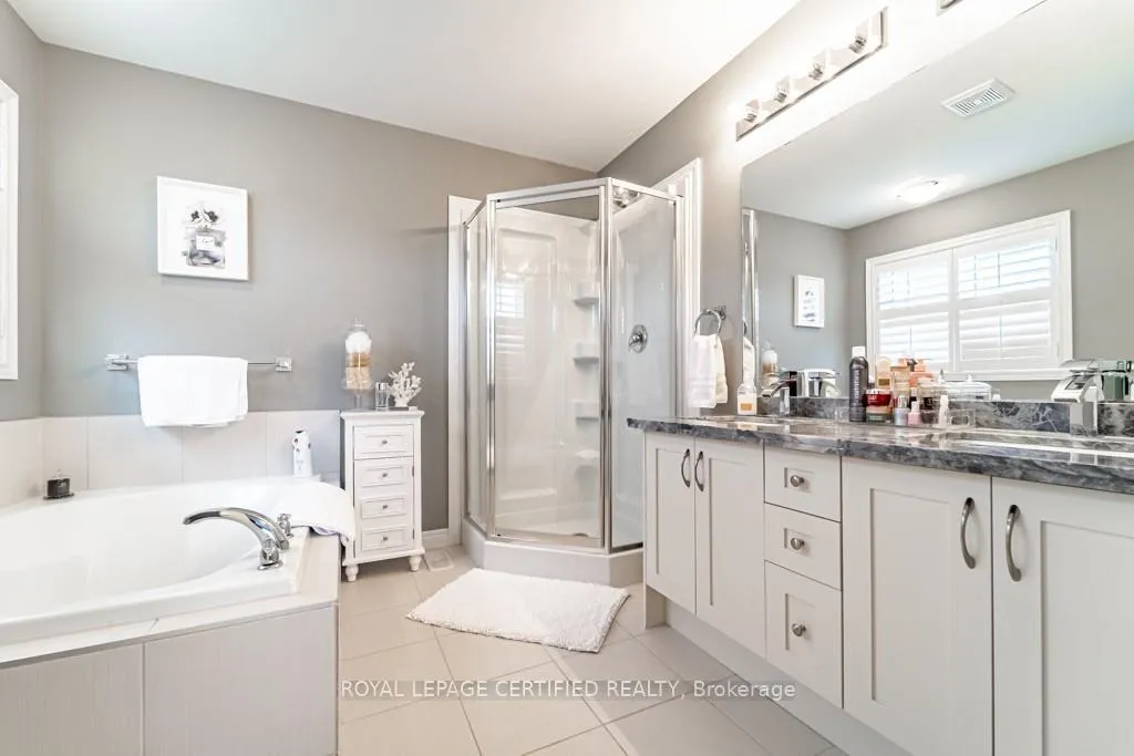 Photo 21 of 60 Guest Street, Hamilton, Ancaster — HOMEH
