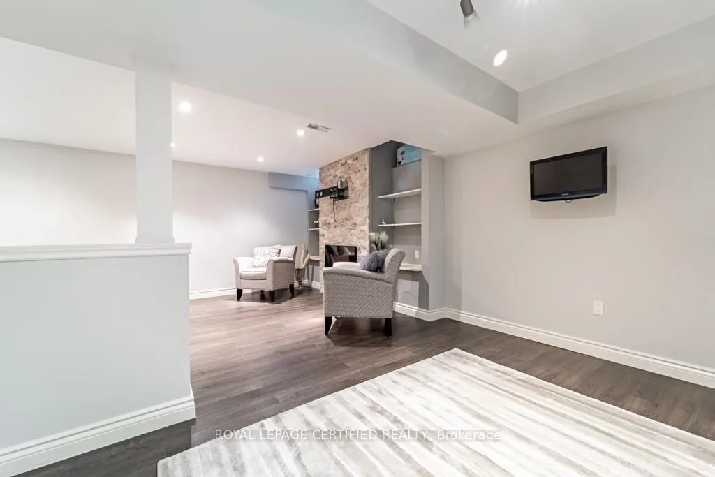 Photo 31 of 60 Guest Street, Hamilton, Ancaster — HOMEH