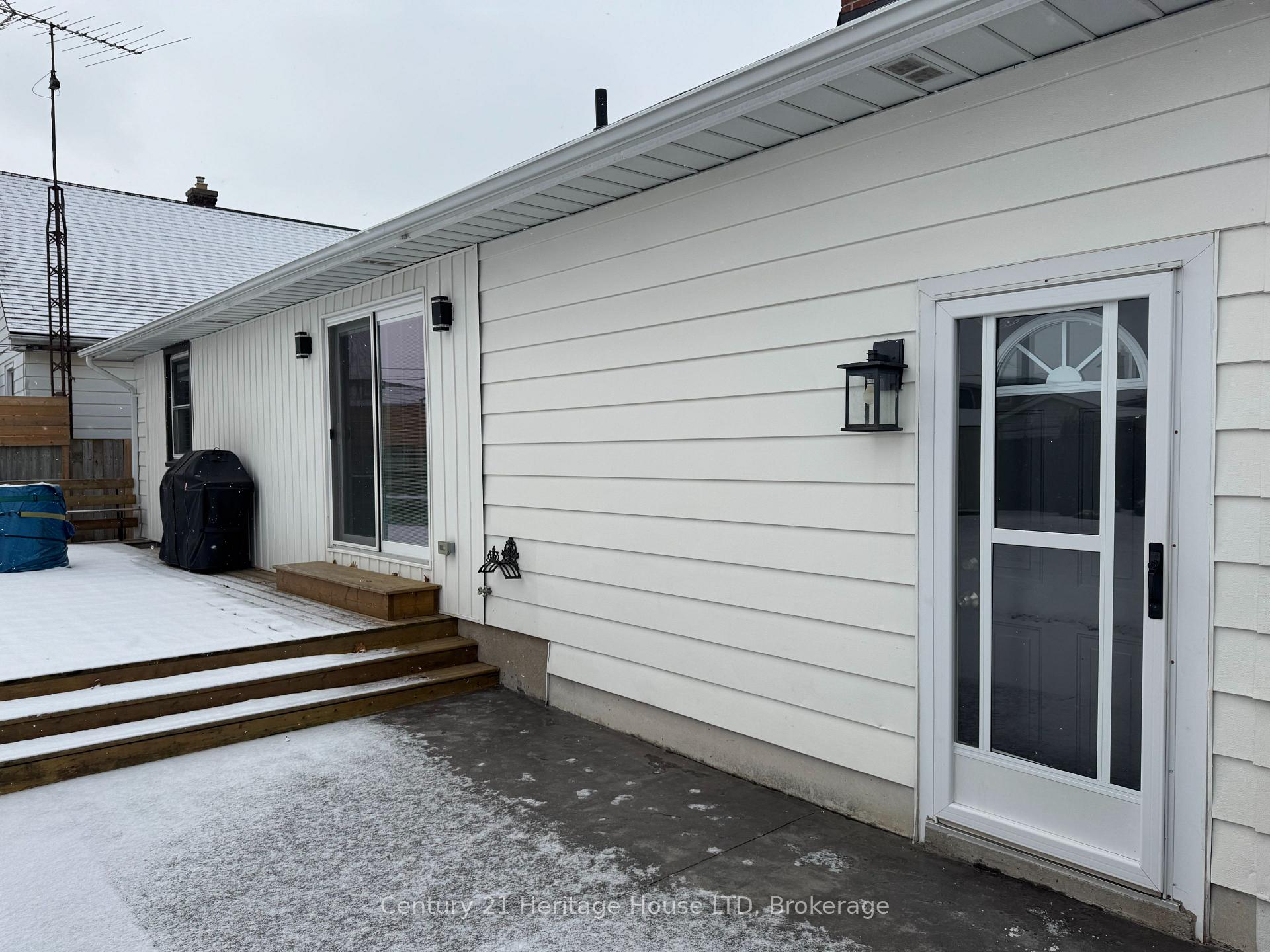 Photo 10 of 24 Whyte Avenue N, Thorold, Thorold Downtown — HOMEH