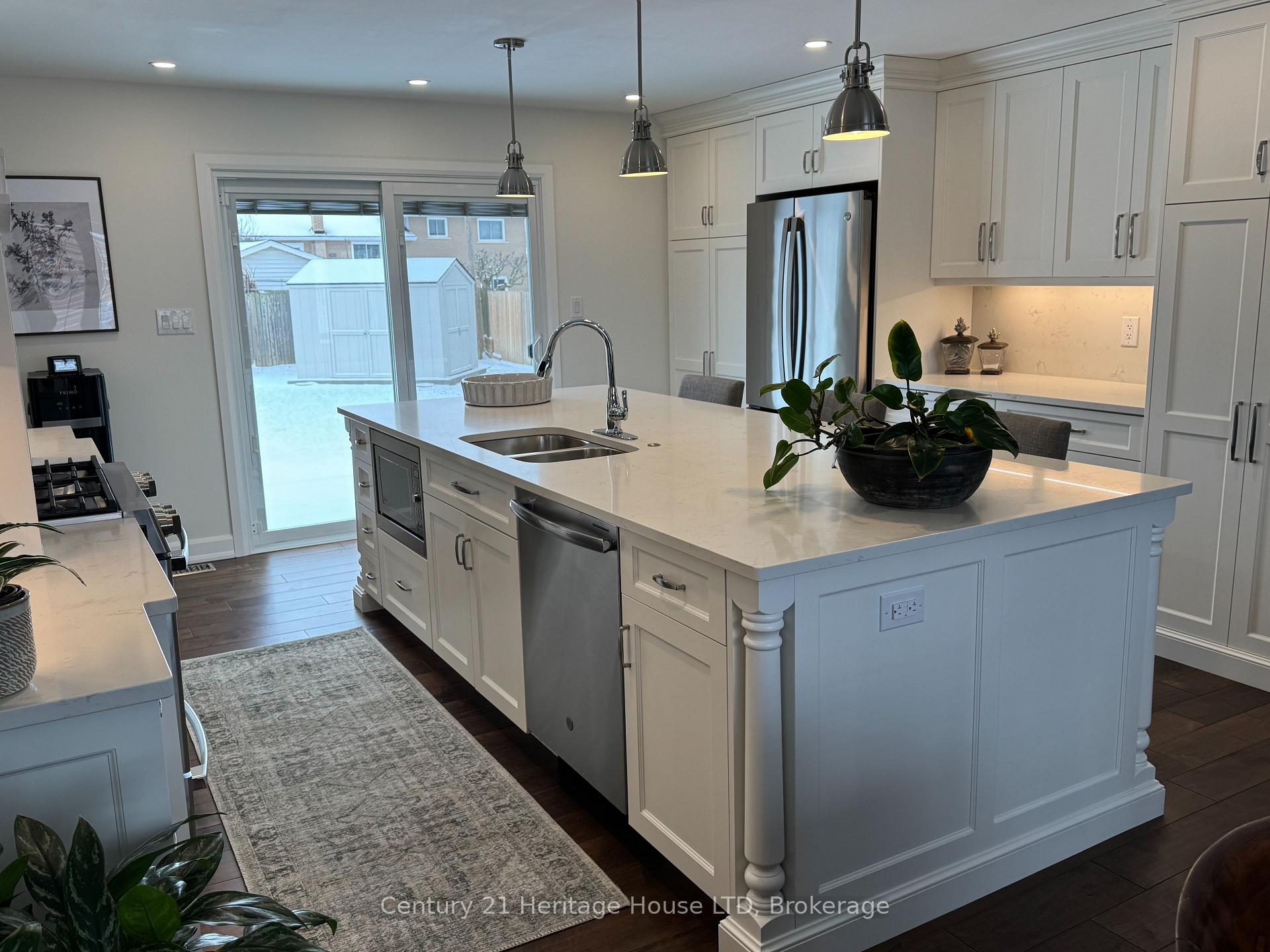 Photo 12 of 24 Whyte Avenue N, Thorold, Thorold Downtown — HOMEH
