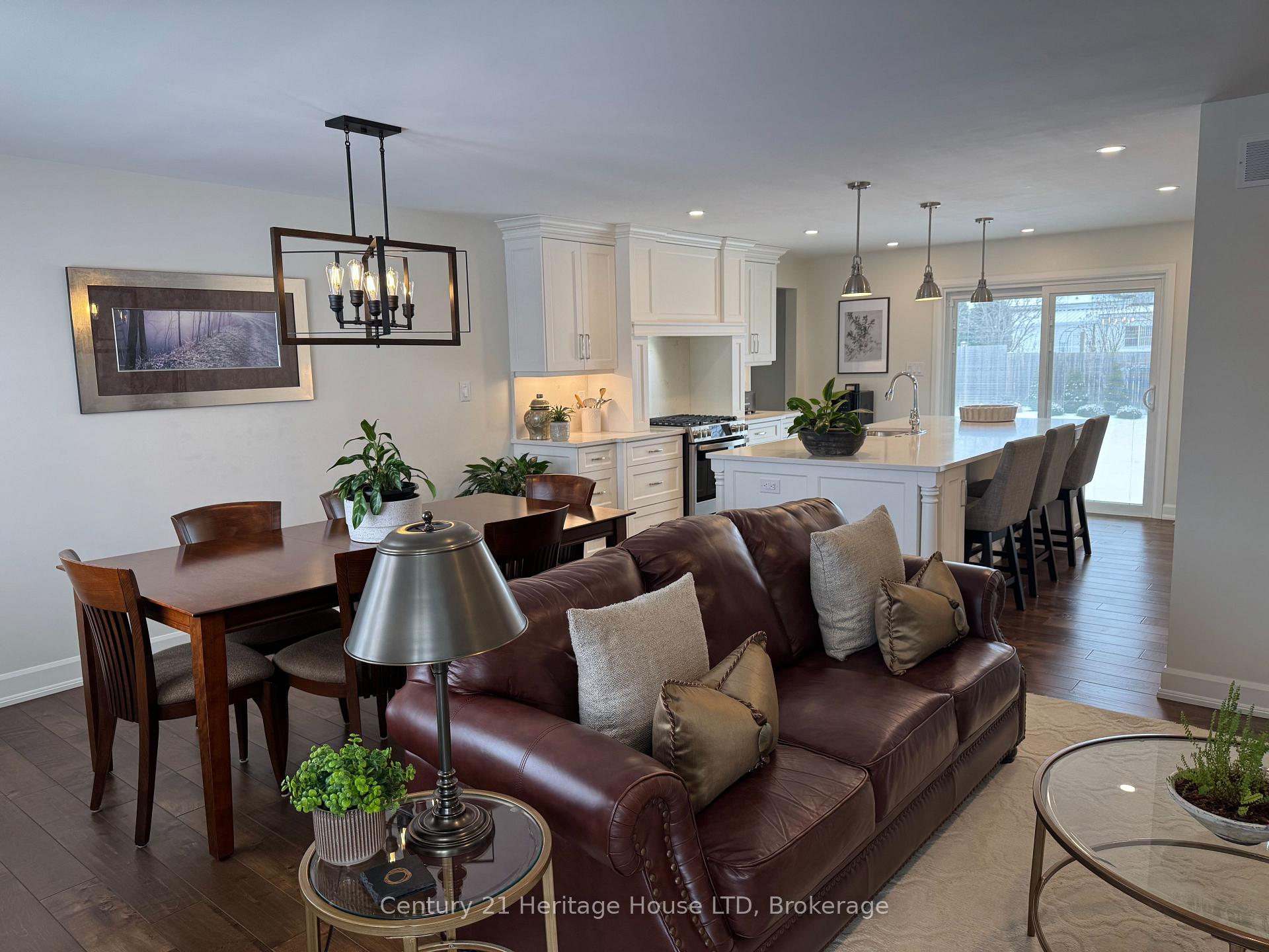 Photo 21 of 24 Whyte Avenue N, Thorold, Thorold Downtown — HOMEH