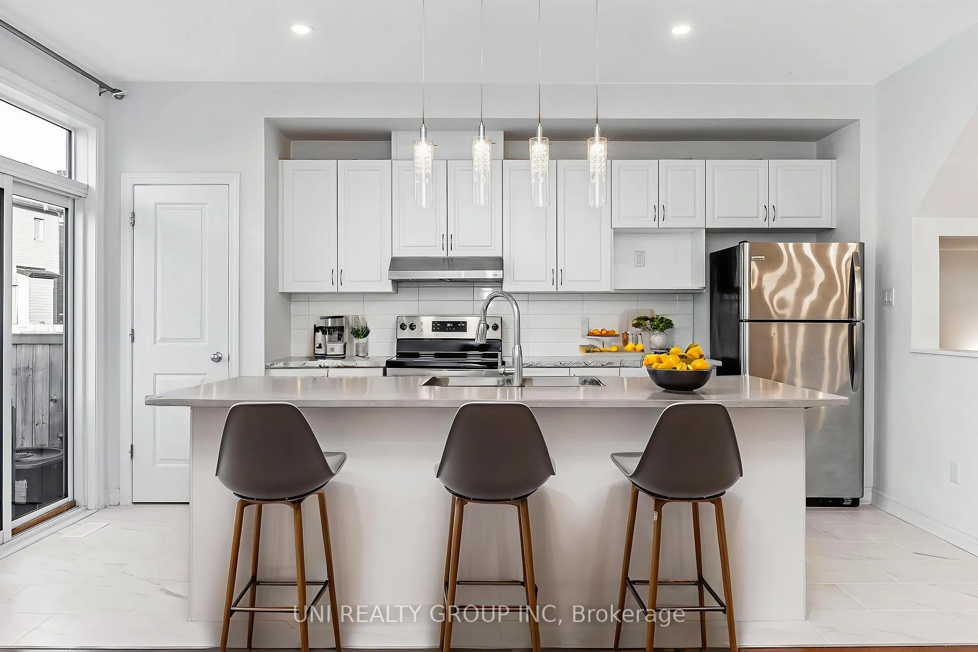 Photo 13 of 715 Decoeur Drive, Ottawa, Avalon West — HOMEH