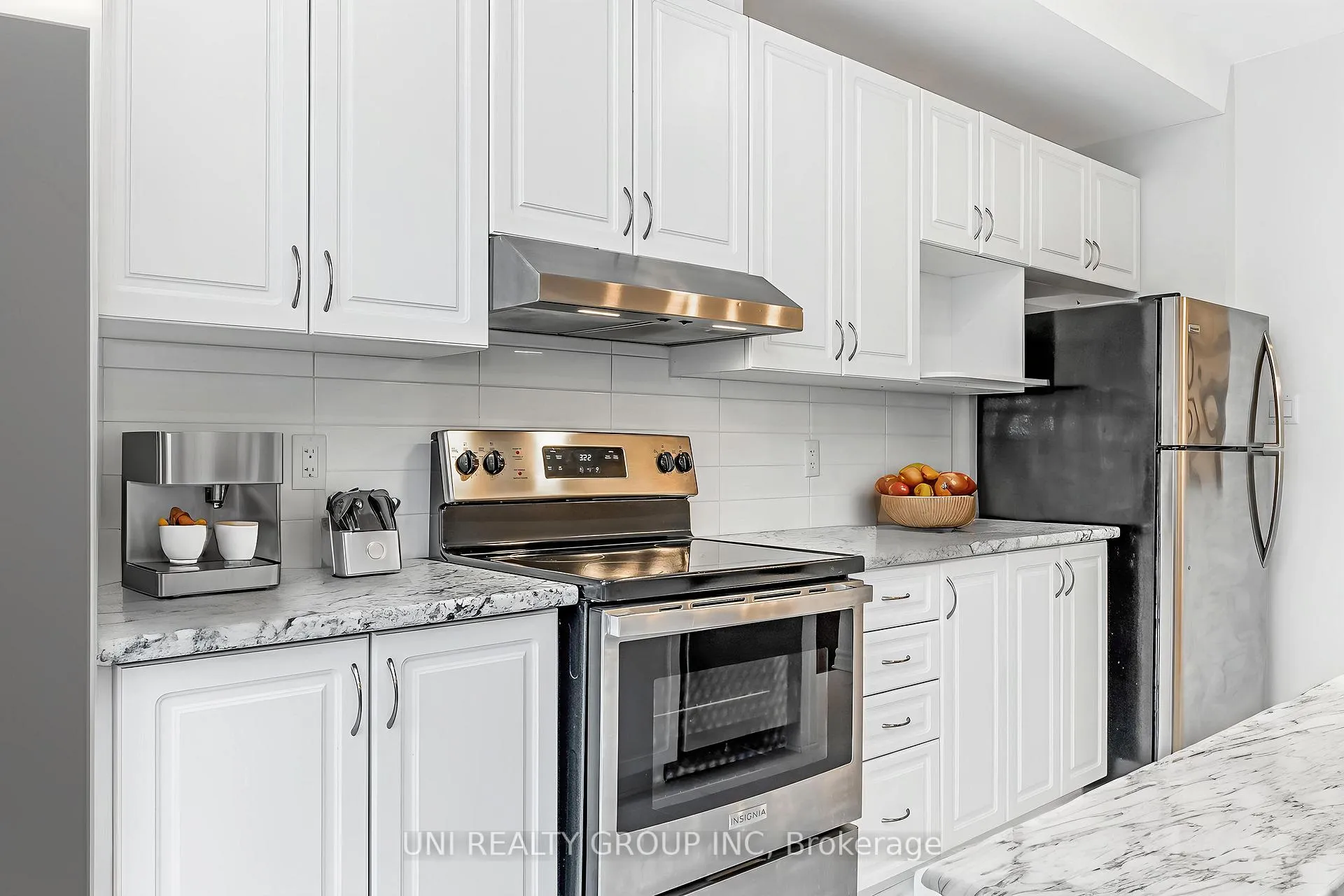 Photo 14 of 715 Decoeur Drive, Ottawa, Avalon West — HOMEH