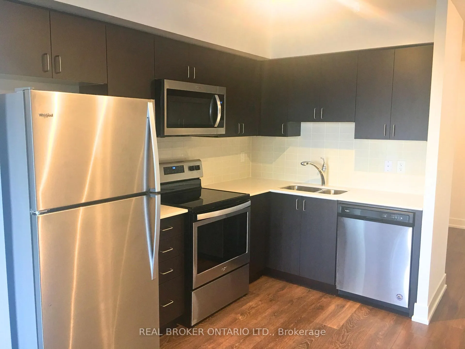 Photo 3 of Unit 505, 1255 Bayly Street W, Pickering, Bay Ridges — HOMEH