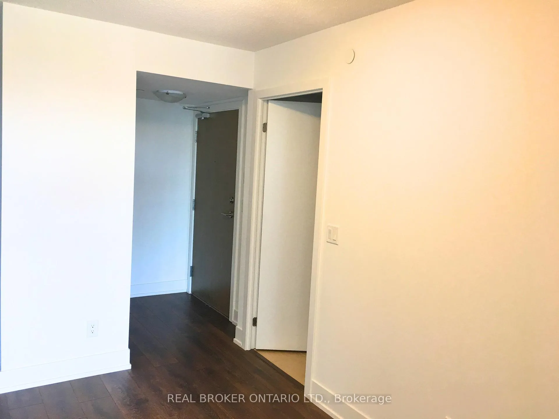 Photo 4 of Unit 505, 1255 Bayly Street W, Pickering, Bay Ridges — HOMEH