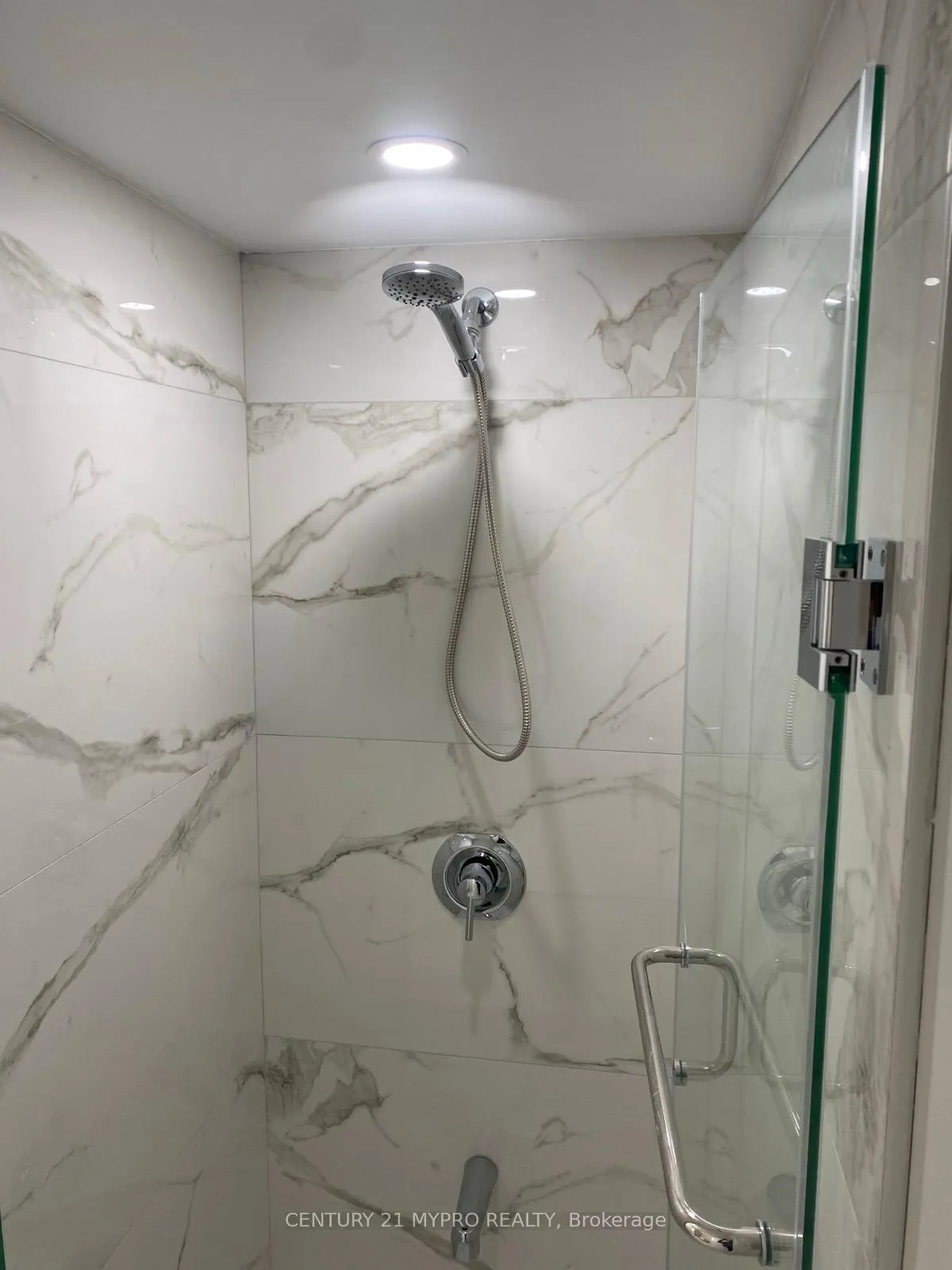 Photo 8 of 16 Berger Avenue, Markham, Box Grove — HOMEH