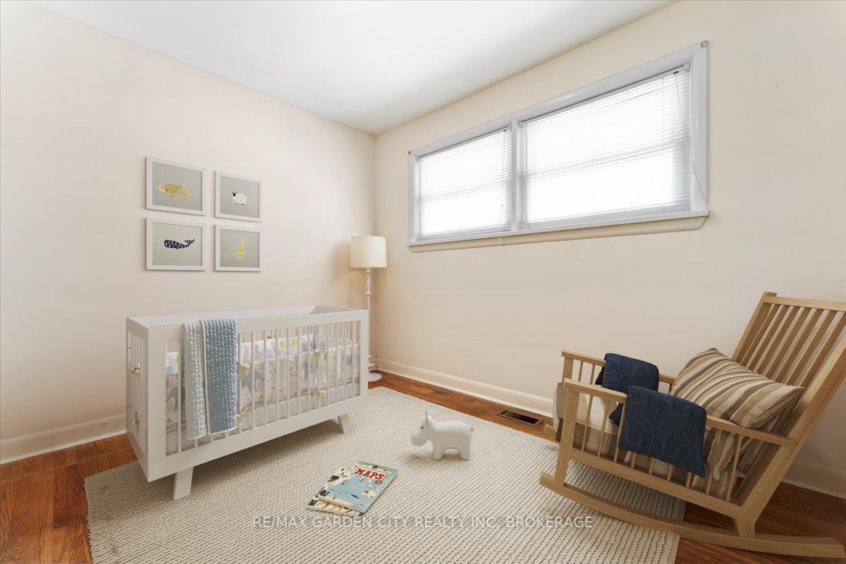 Photo 5 of 136 Elgin Street, Thorold, Thorold Downtown — HOMEH