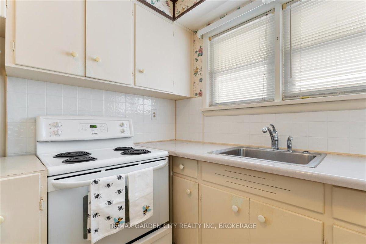 Photo 11 of 136 Elgin Street, Thorold, Thorold Downtown — HOMEH