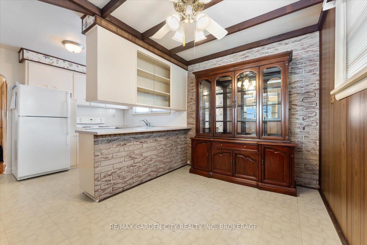 Photo 13 of 136 Elgin Street, Thorold, Thorold Downtown — HOMEH