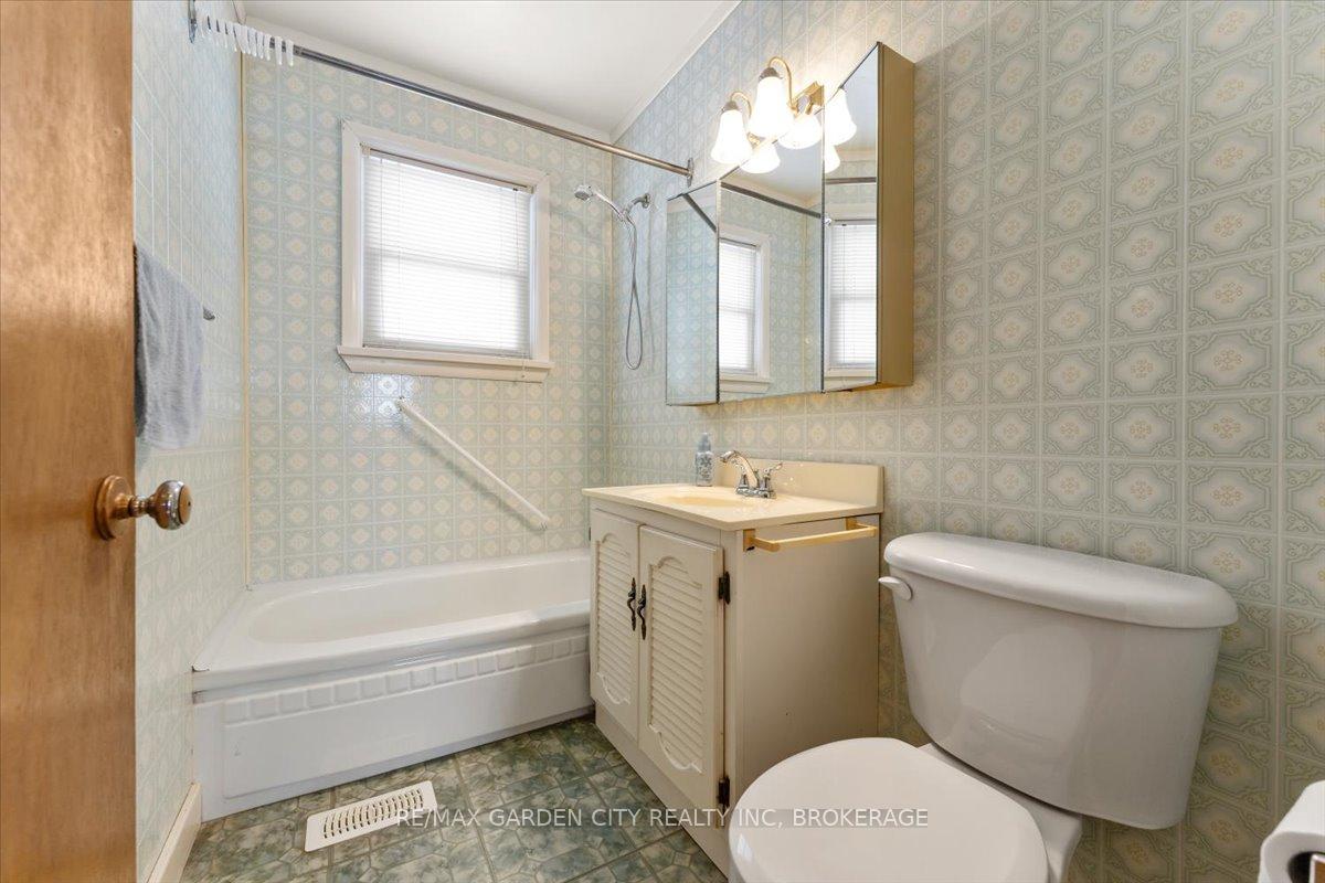 Photo 15 of 136 Elgin Street, Thorold, Thorold Downtown — HOMEH