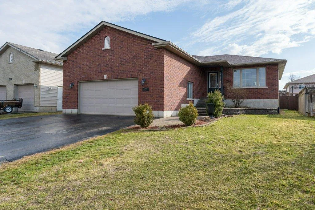Photo 1 of 27 Forest Valley Drive, Quinte West, Frankford Ward — HOMEH