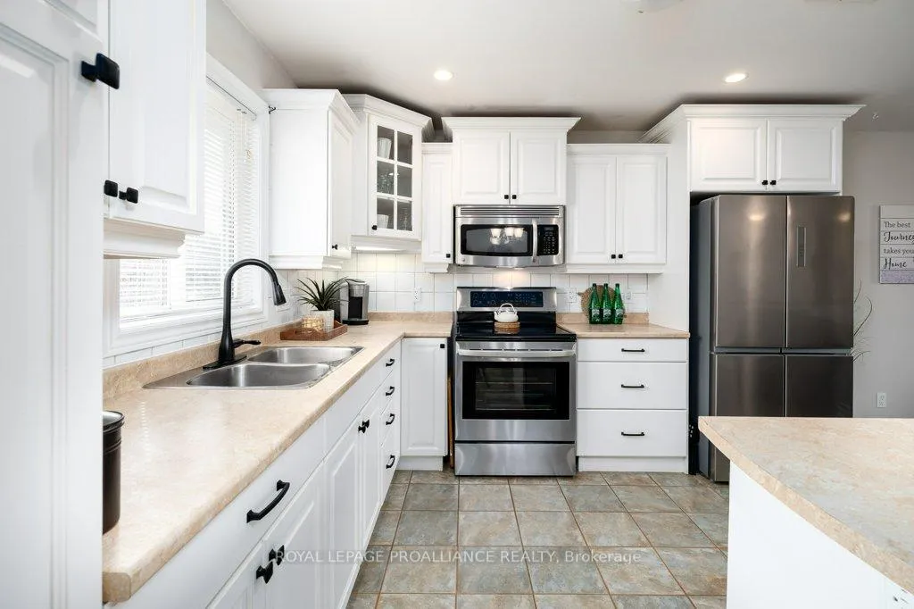 Photo 12 of 27 Forest Valley Drive, Quinte West, Frankford Ward — HOMEH