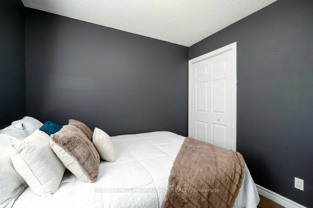 Photo 23 of 27 Forest Valley Drive, Quinte West, Frankford Ward — HOMEH
