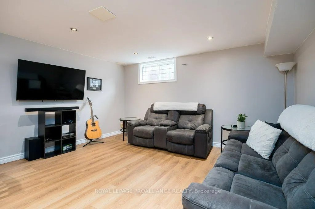 Photo 29 of 27 Forest Valley Drive, Quinte West, Frankford Ward — HOMEH