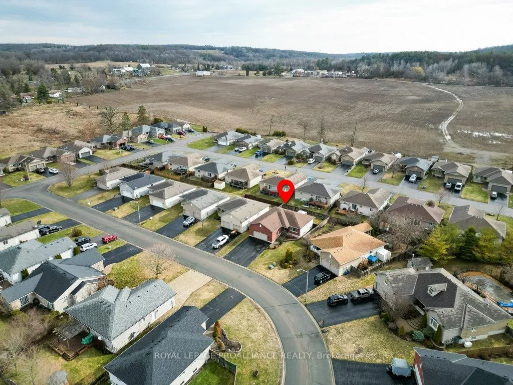 Photo 47 of 27 Forest Valley Drive, Quinte West, Frankford Ward — HOMEH