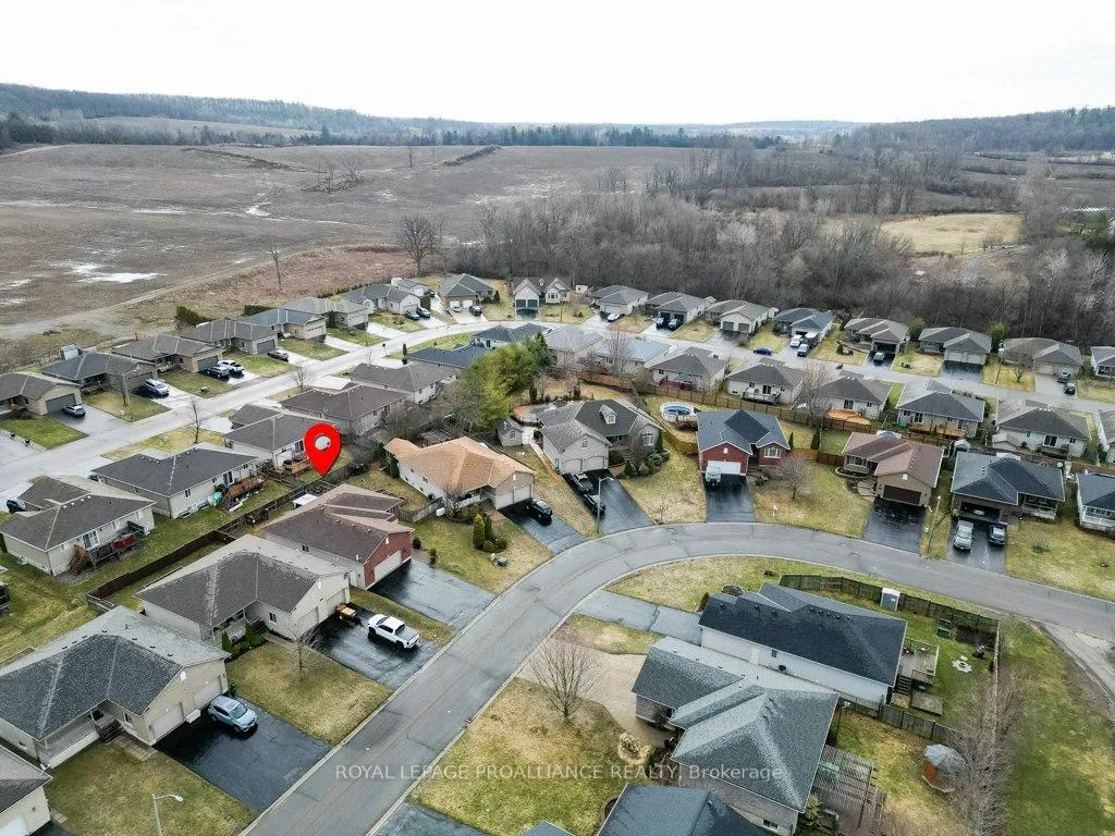 Photo 48 of 27 Forest Valley Drive, Quinte West, Frankford Ward — HOMEH