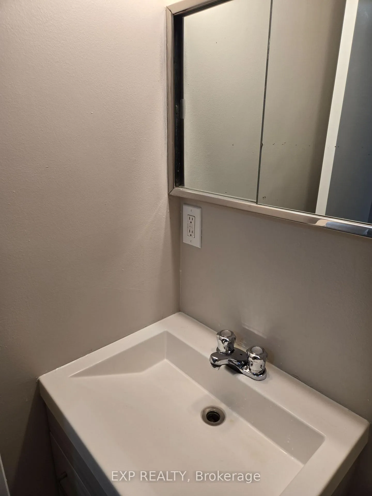 Photo 7 of Unit 201, 601 Barber Avenue N, North Perth, Listowel — HOMEH