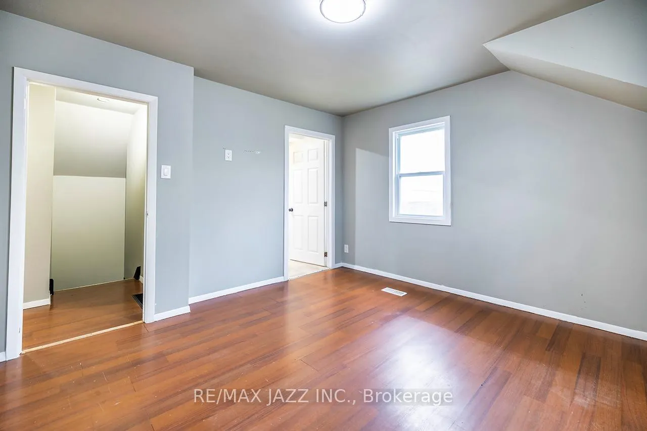 Photo 9 of 355 Lakeland Crescent, Brock, Beaverton — HOMEH