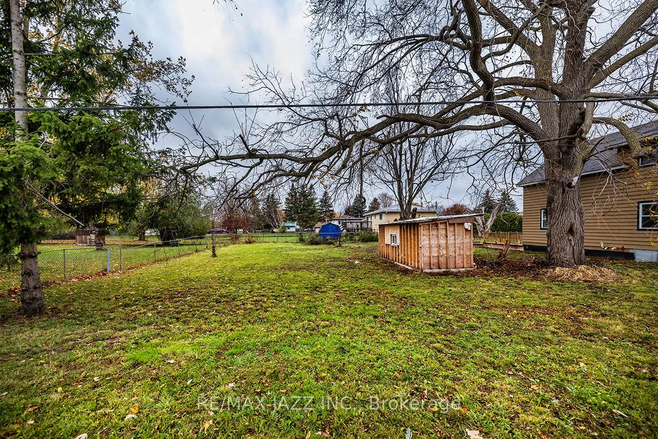 Photo 14 of 355 Lakeland Crescent, Brock, Beaverton — HOMEH
