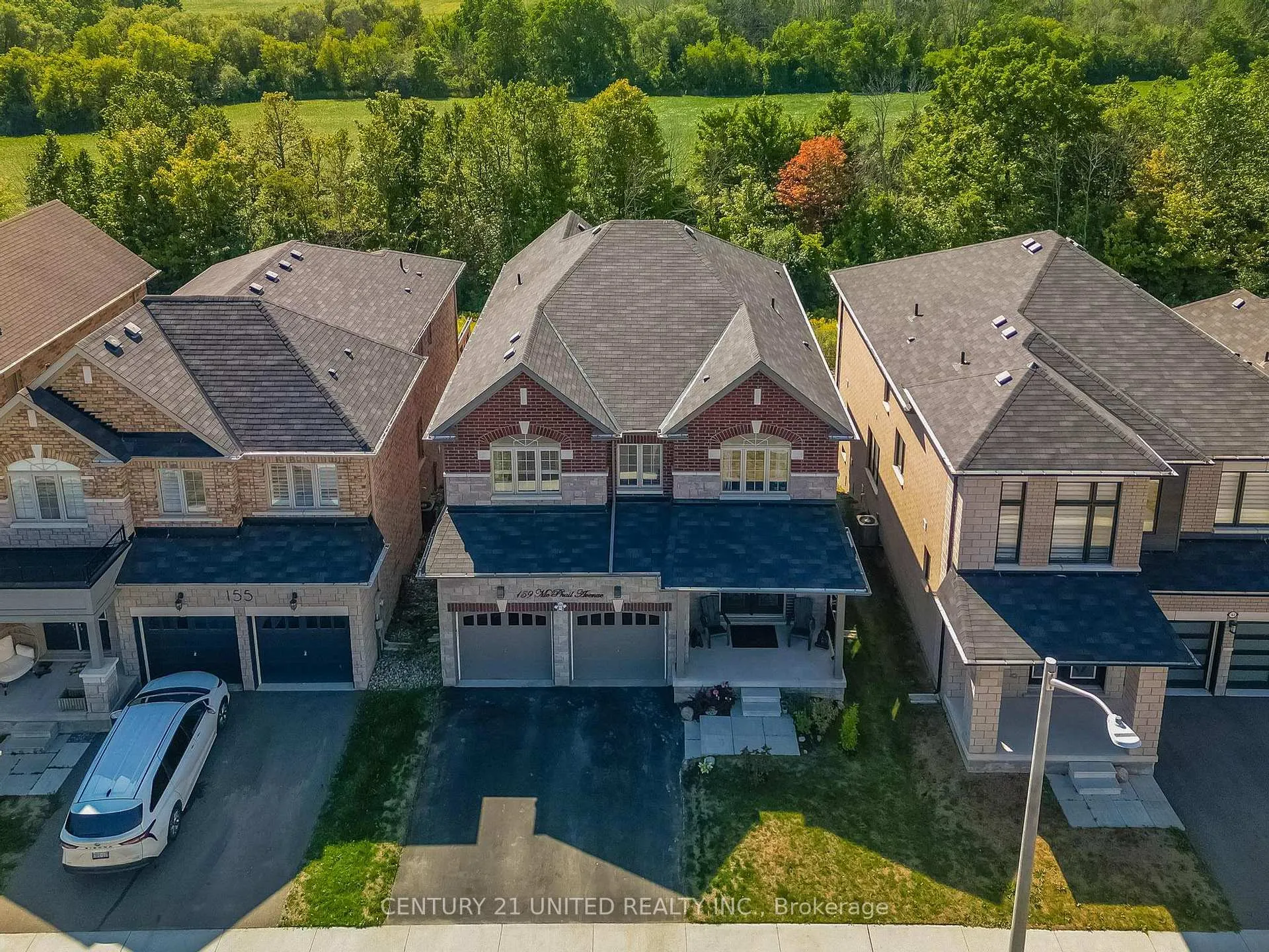 Photo 2 of 159 Mcphail Avenue, Clarington, Bowmanville — HOMEH