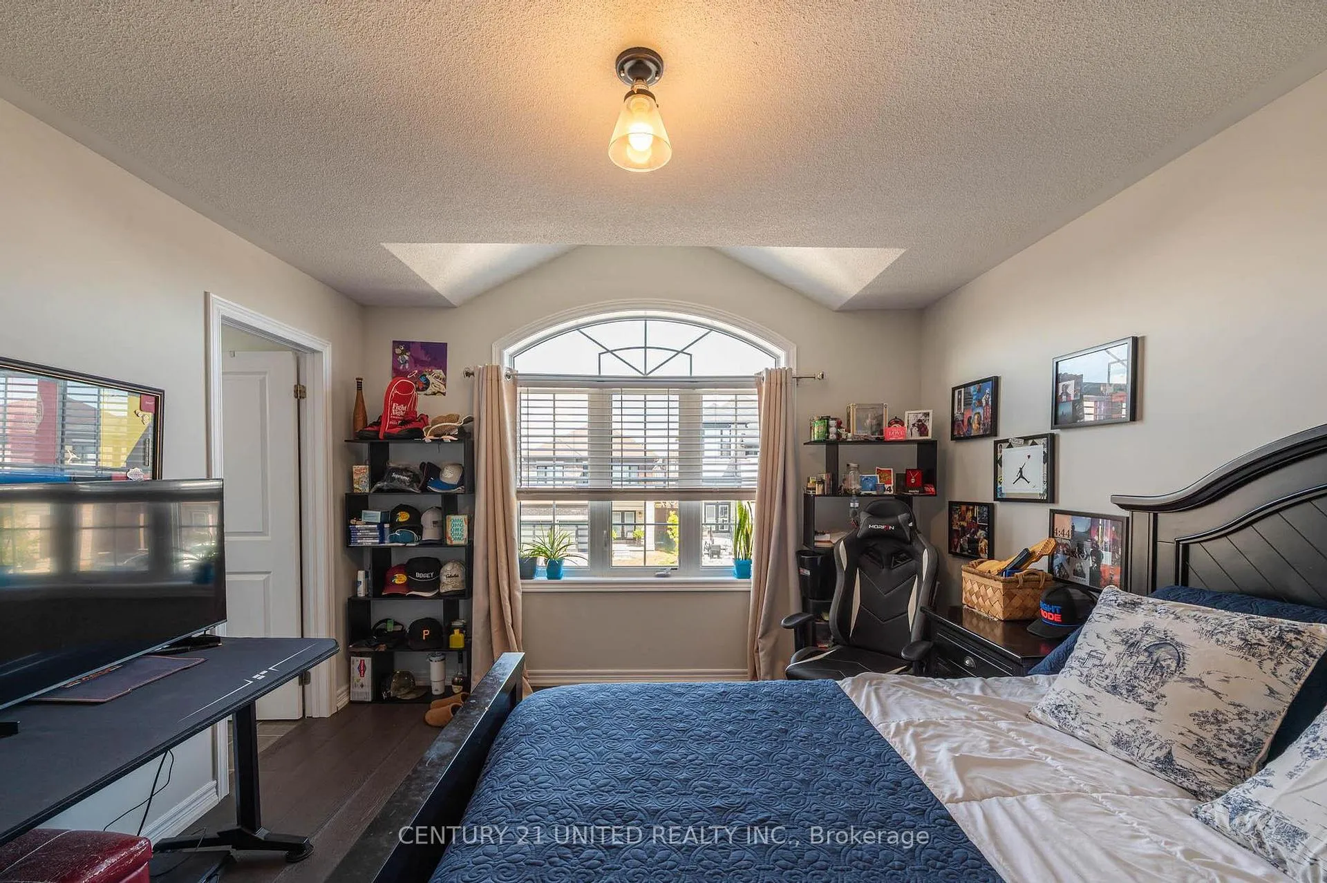 Photo 19 of 159 Mcphail Avenue, Clarington, Bowmanville — HOMEH