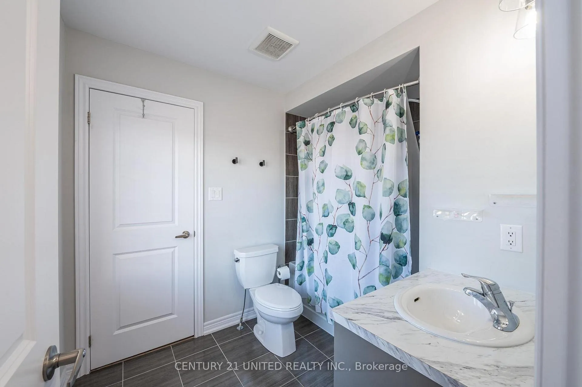Photo 20 of 159 Mcphail Avenue, Clarington, Bowmanville — HOMEH