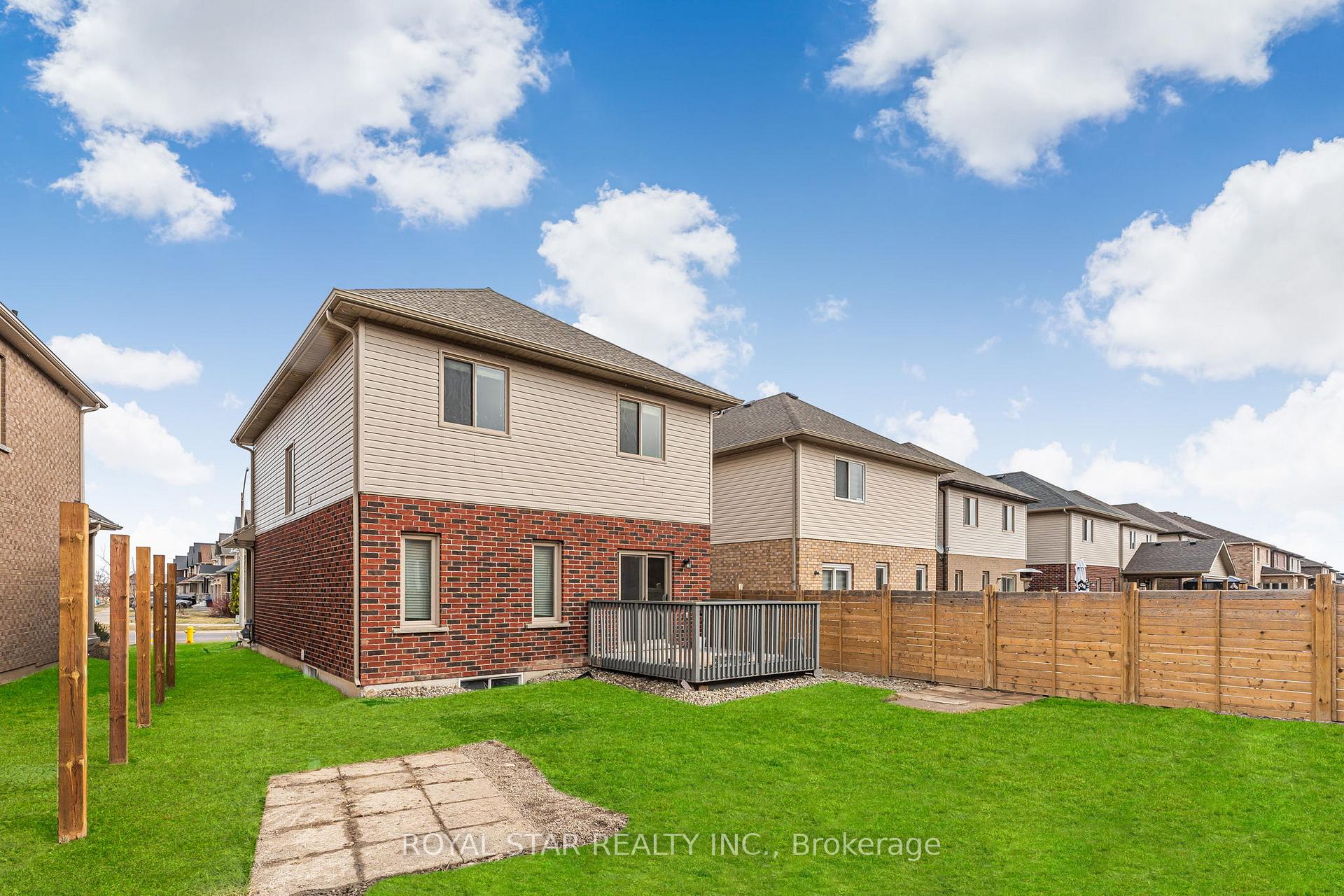 Photo 2 of 108 Sunset Way, Thorold, Rolling Meadows — HOMEH