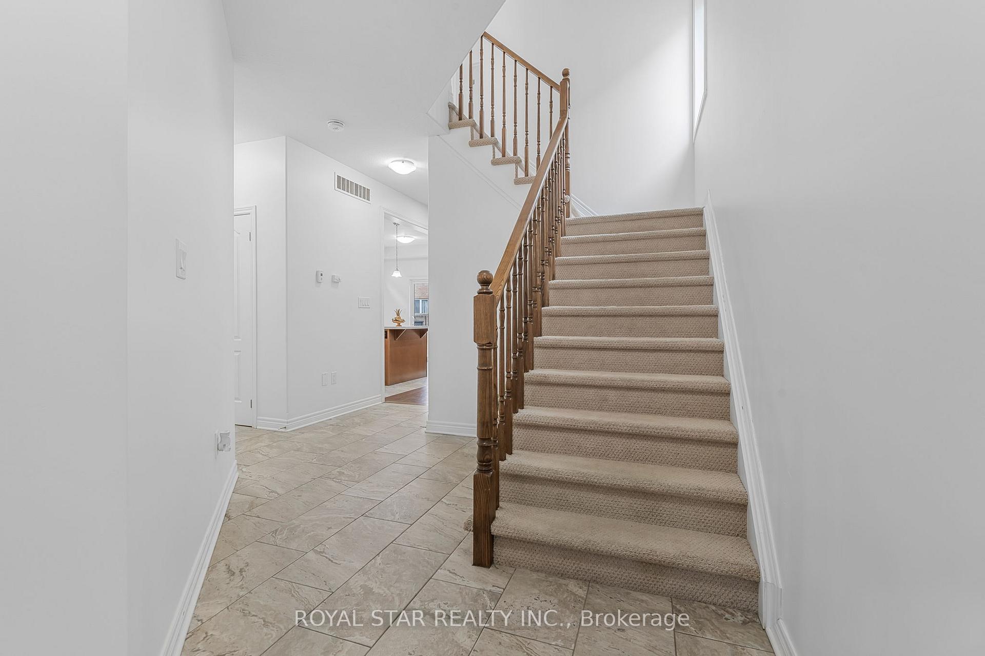 Photo 3 of 108 Sunset Way, Thorold, Rolling Meadows — HOMEH