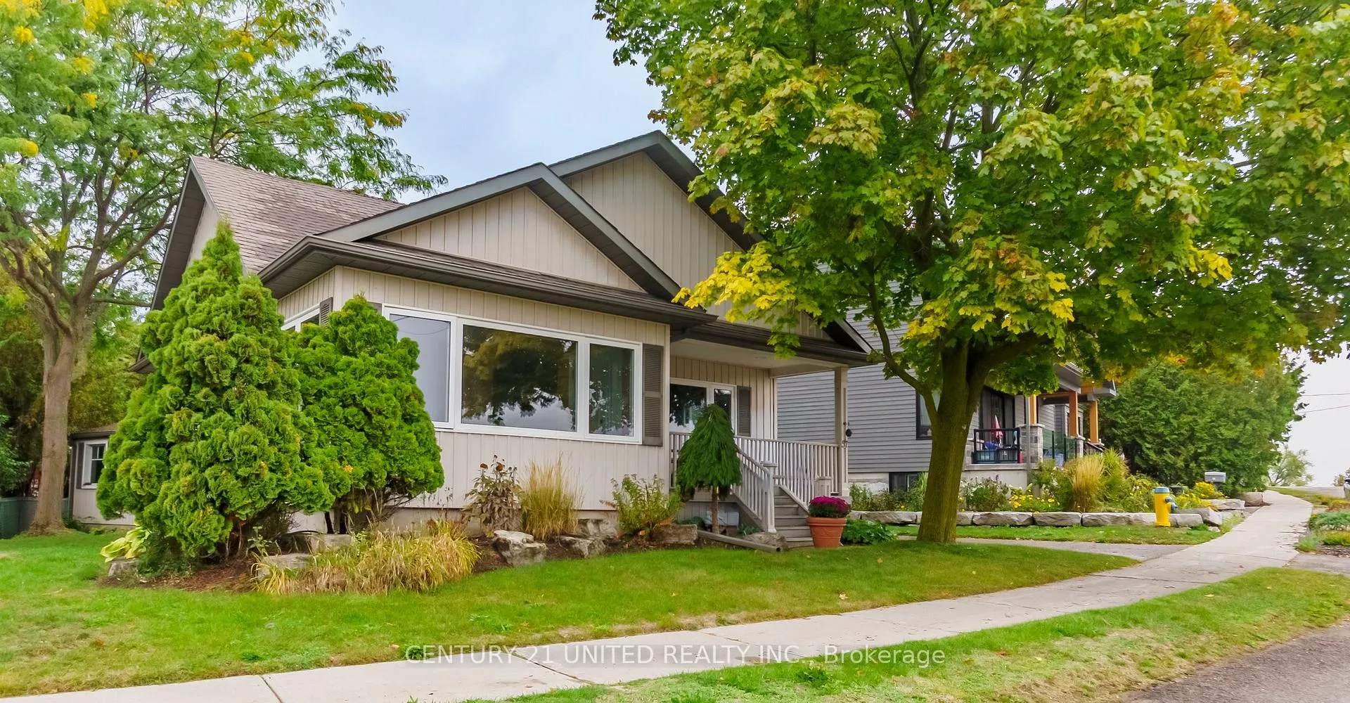 Photo 4 of 57 Edgewater Boulevard, Peterborough, Ashburnham Ward 4 — HOMEH