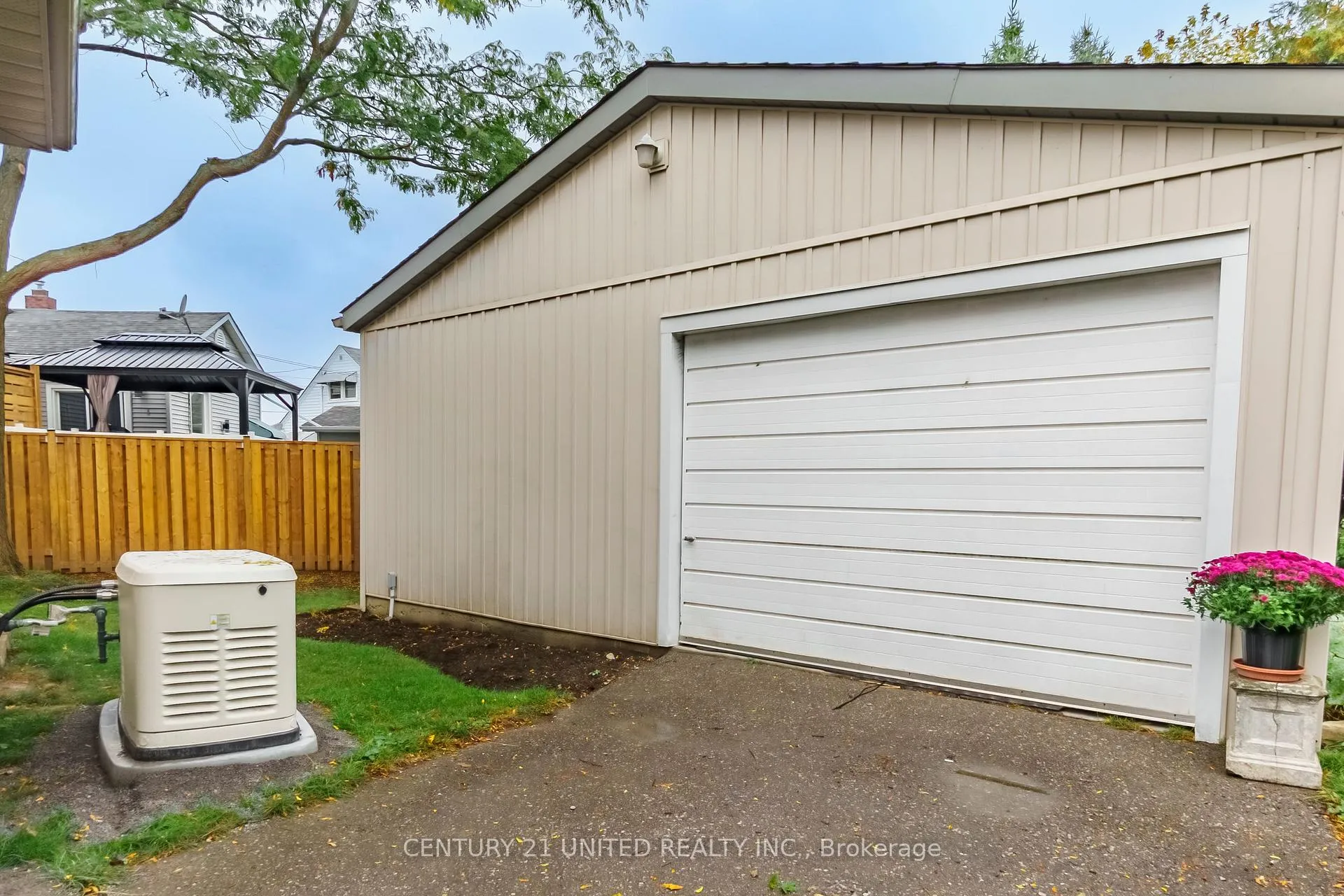 Photo 34 of 57 Edgewater Boulevard, Peterborough, Ashburnham Ward 4 — HOMEH