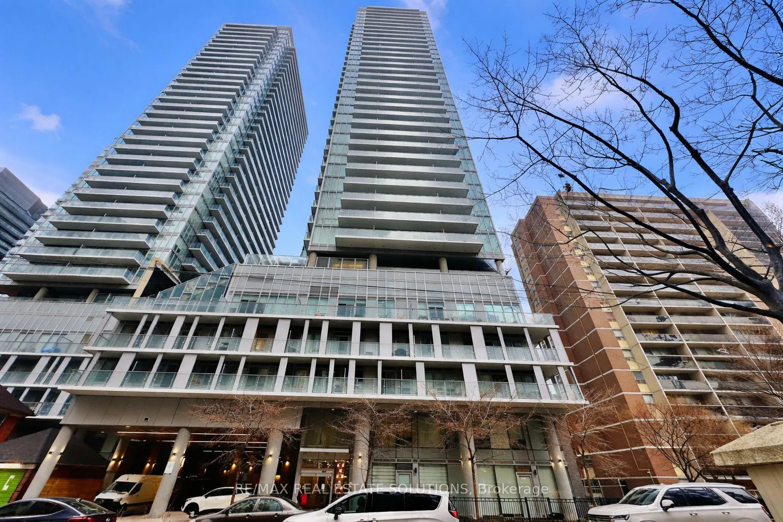 Front of Unit 1211, 195 Redpath Avenue