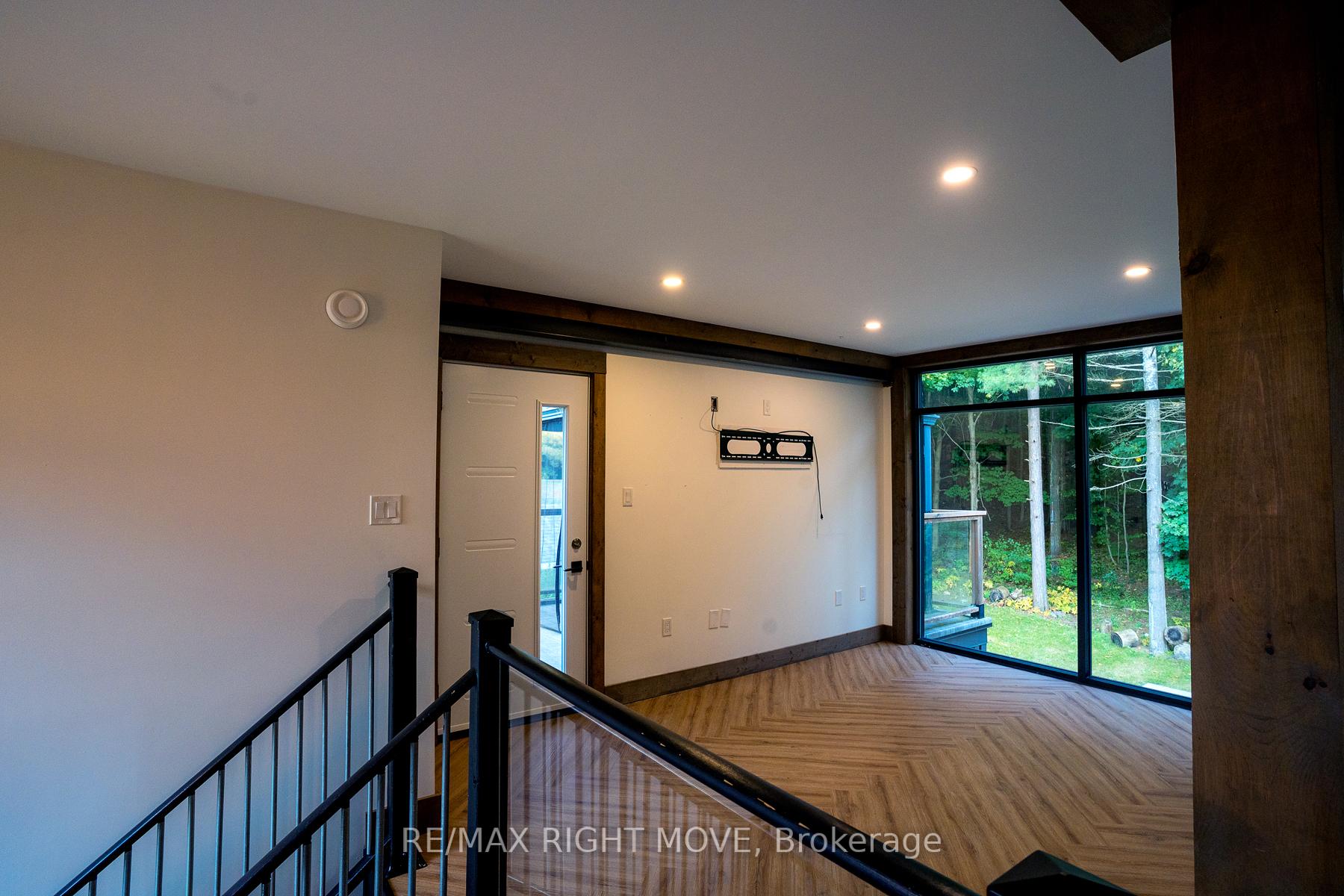 Photo 24 of 91 Andrew Drive, Tiny, Rural Tiny — HOMEH