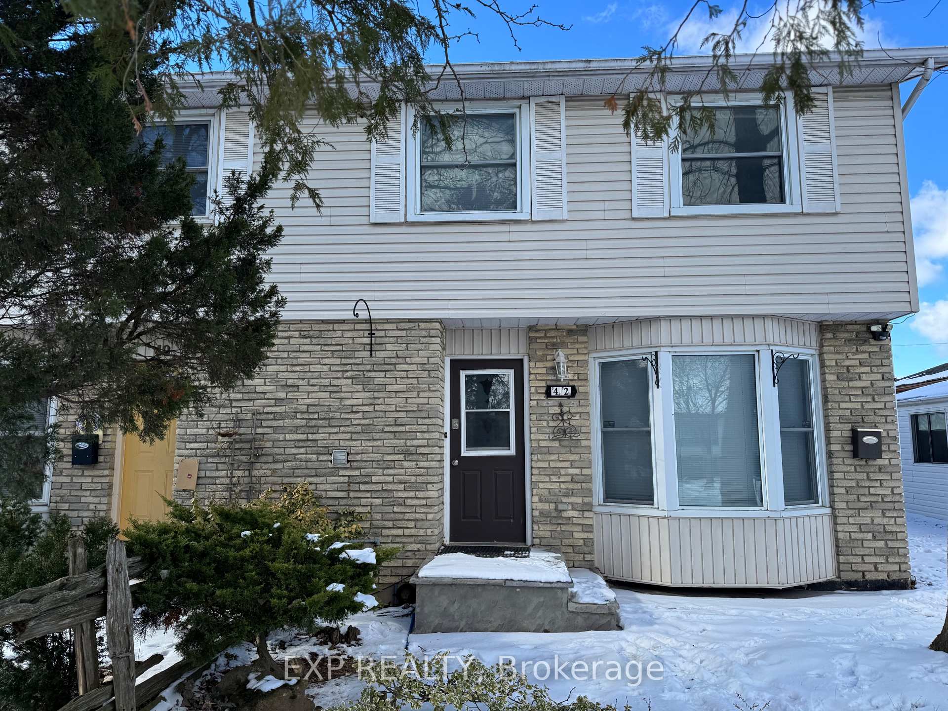 Photo 1 of 42 Manley Crescent, Thorold, Confederation Heights — HOMEH