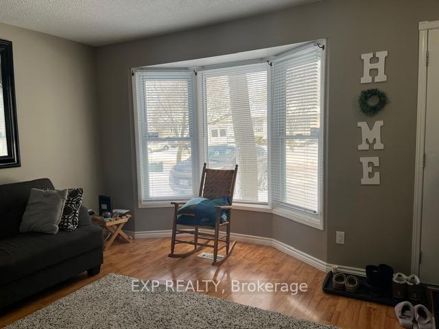 Photo 4 of 42 Manley Crescent, Thorold, Confederation Heights — HOMEH