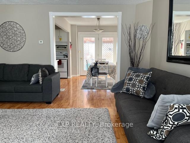 Photo 5 of 42 Manley Crescent, Thorold, Confederation Heights — HOMEH