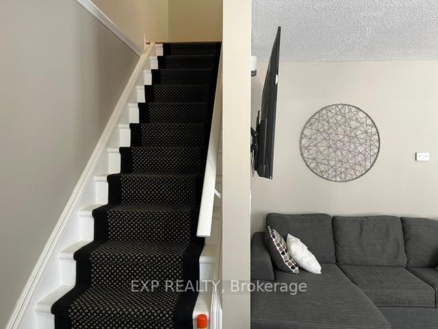 Photo 8 of 42 Manley Crescent, Thorold, Confederation Heights — HOMEH