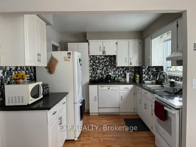 Photo 11 of 42 Manley Crescent, Thorold, Confederation Heights — HOMEH
