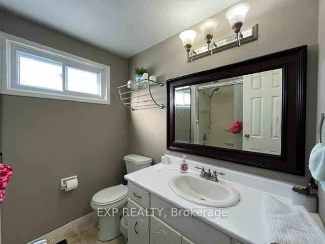 Photo 16 of 42 Manley Crescent, Thorold, Confederation Heights — HOMEH