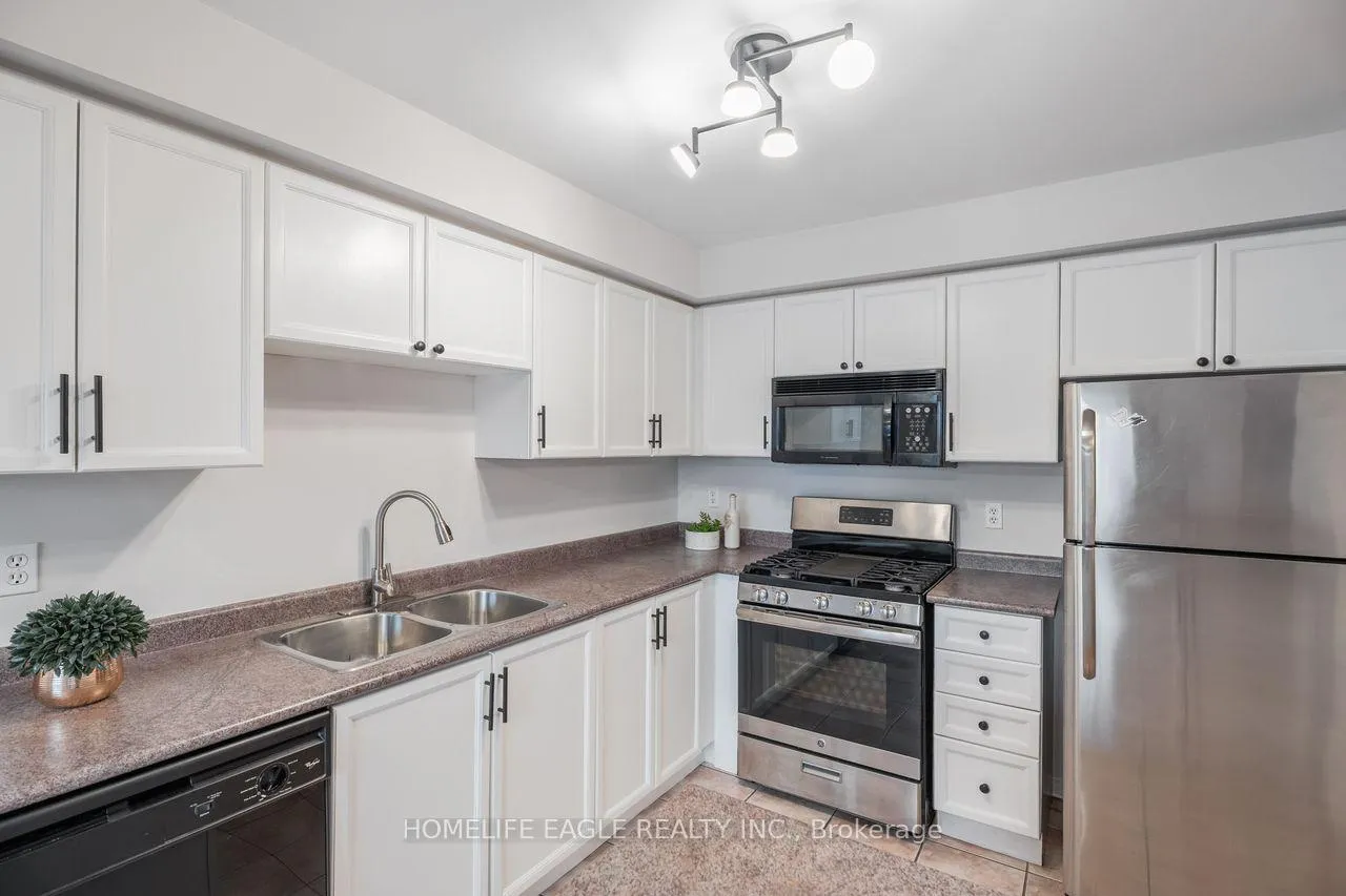 Photo 8 of 42 Millcliff Circle, Aurora, Aurora Grove — HOMEH