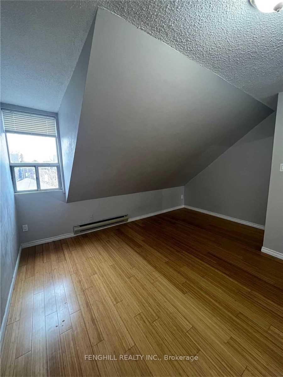 Photo 6 of Unit 2, 678 Bathurst Street, Toronto, Palmerston-Little Italy — HOMEH