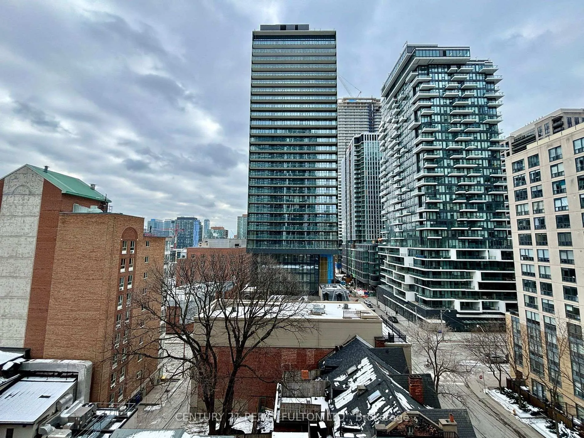 Photo 3 of Unit 802, 65 Mutual Street, Toronto, Church-Yonge Corridor — HOMEH