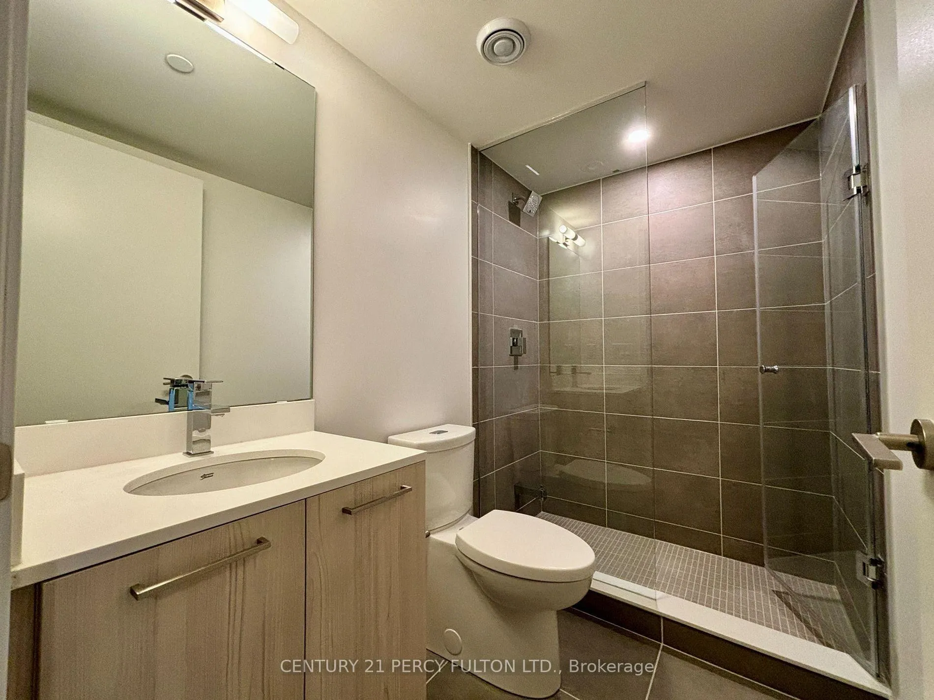Photo 10 of Unit 802, 65 Mutual Street, Toronto, Church-Yonge Corridor — HOMEH