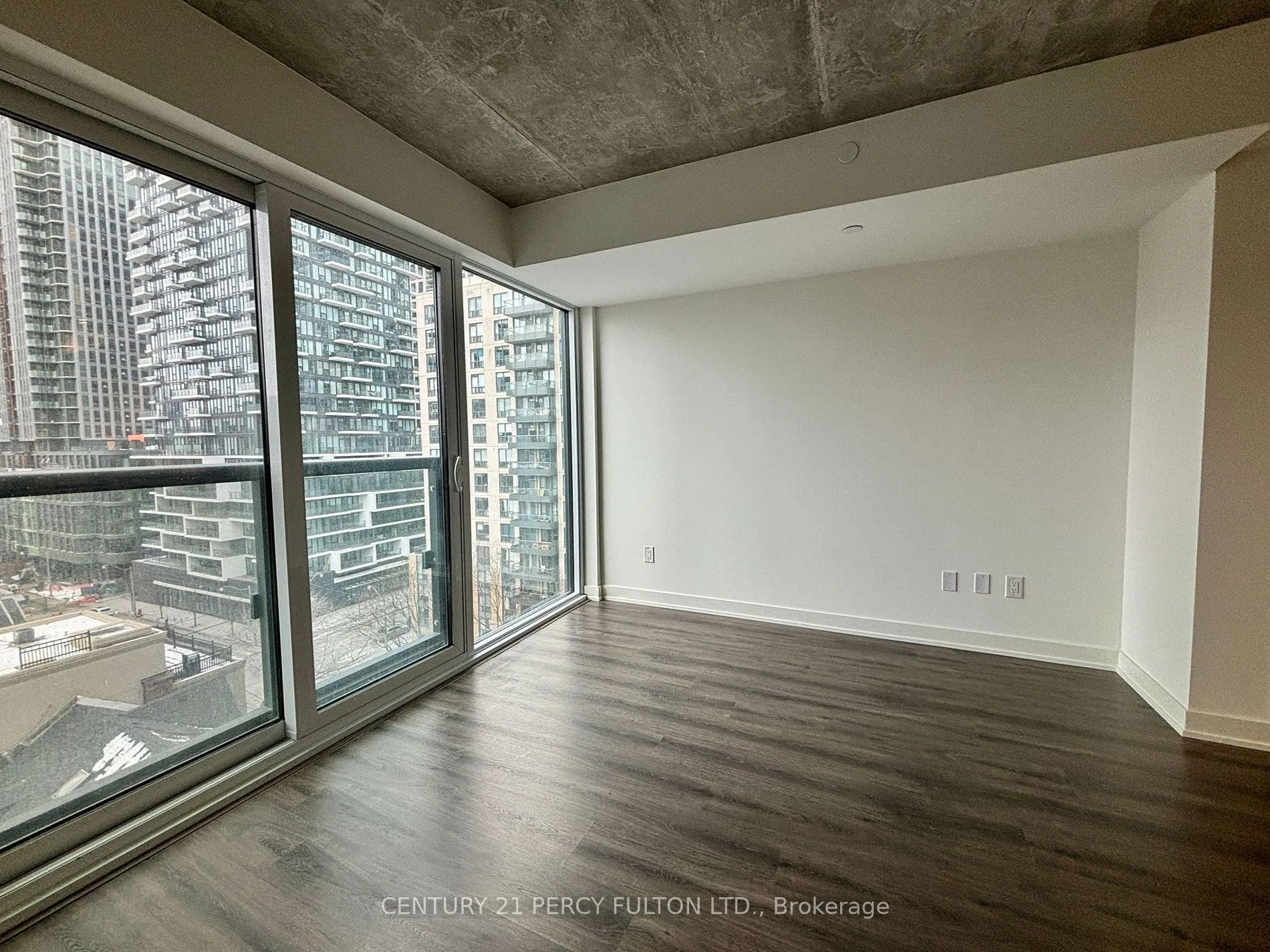Photo 11 of Unit 802, 65 Mutual Street, Toronto, Church-Yonge Corridor — HOMEH
