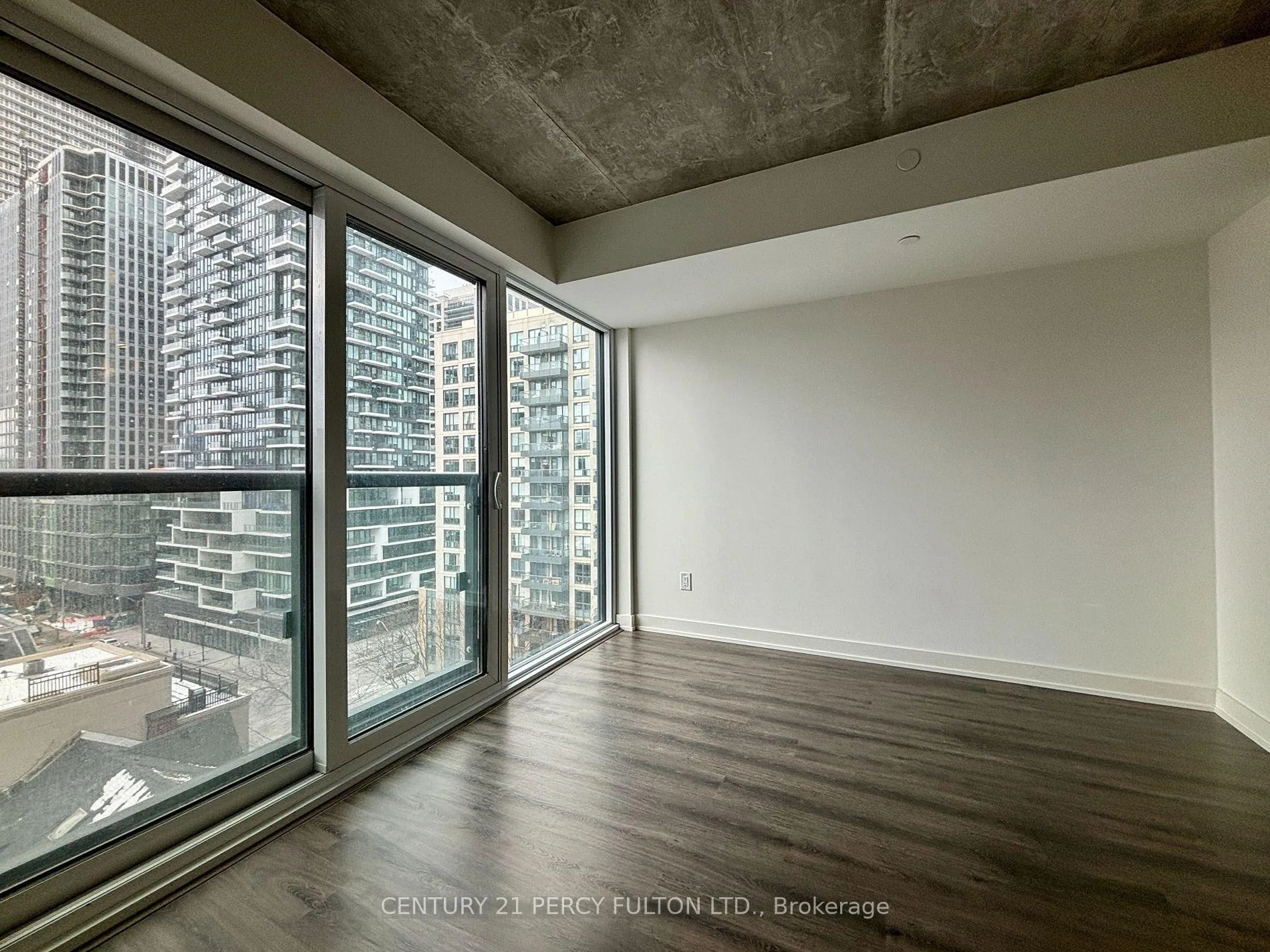 Photo 12 of Unit 802, 65 Mutual Street, Toronto, Church-Yonge Corridor — HOMEH